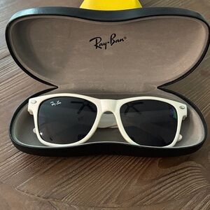 Ray-Ban White Wayfarer-Style Sunglasses with Black Lenses